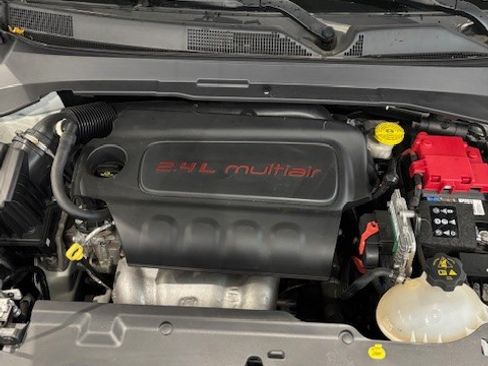 Used 2021 Jeep Compass Limited w/ Sun and Sound Group image 8