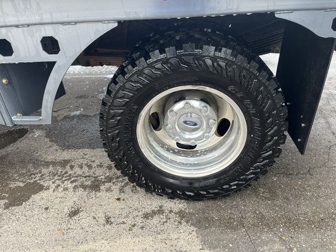 Used 2006 Ford F350 Lariat image 15