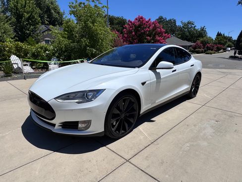 Used 2015 Tesla Model S 85D AWD/4WD image 1