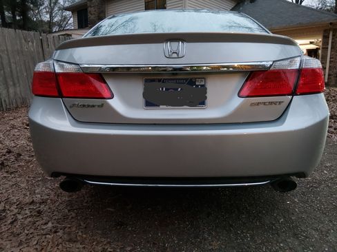 Used 2015 Honda Accord Sport image 6