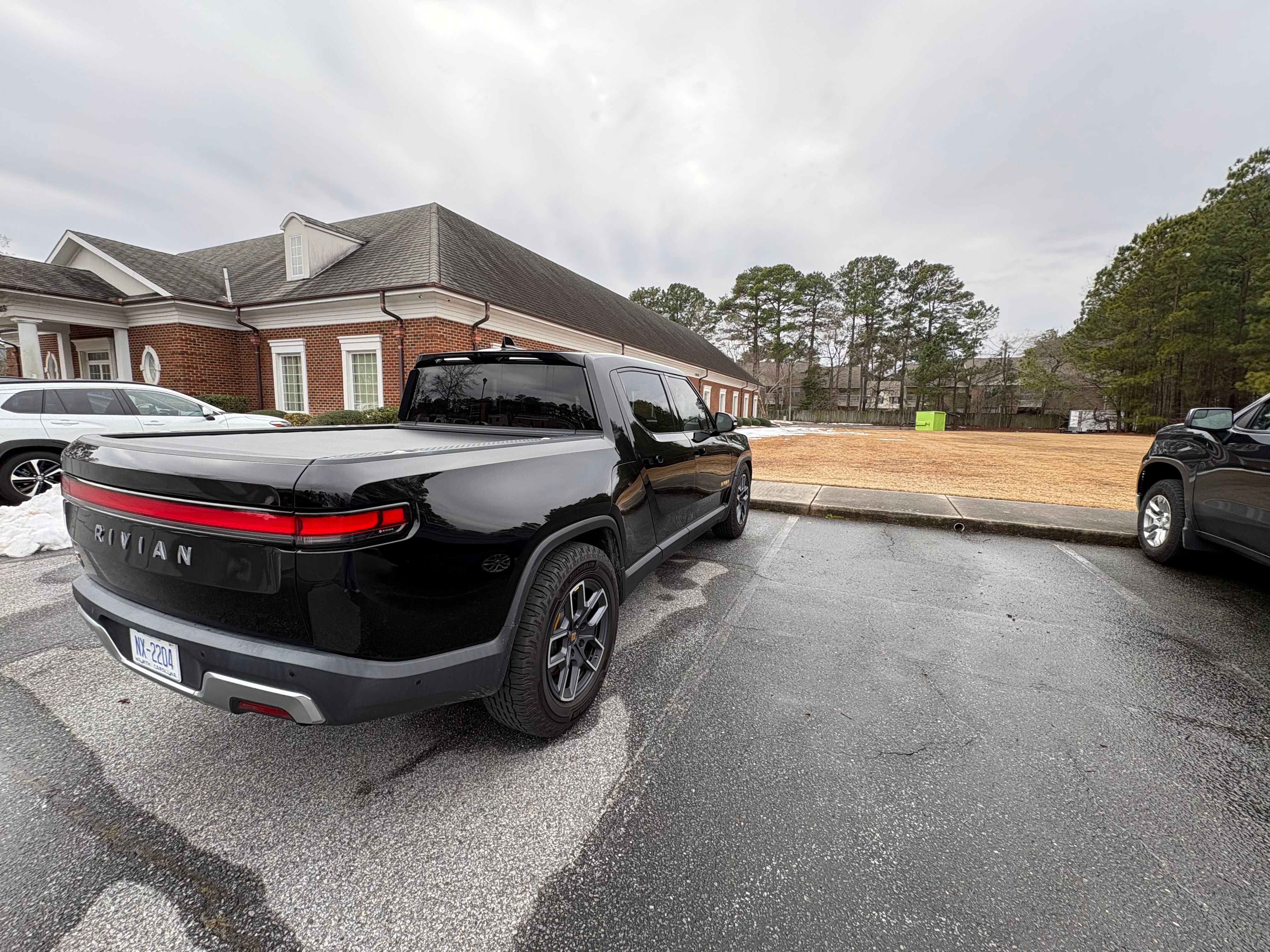 Used 2022 Rivian R1T Launch Edition AWD/4WD image 4