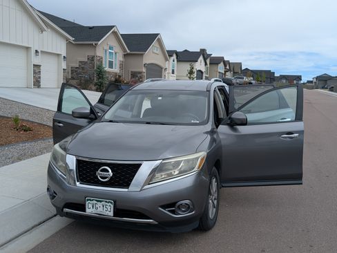 Used 2016 Nissan Pathfinder S AWD/4WD image 21