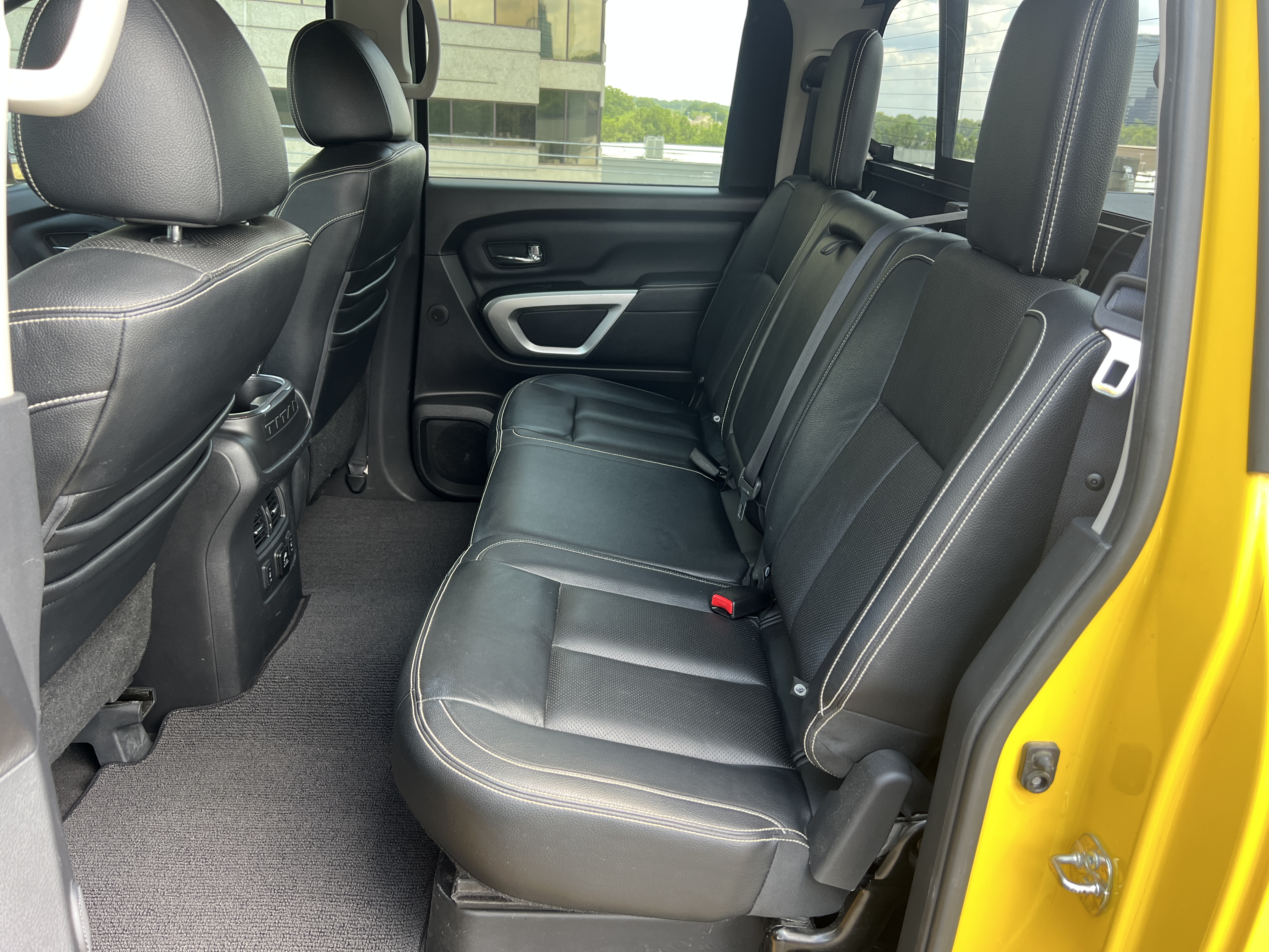 Used 2018 Nissan Titan PRO-4X w/ Pro-4x Convenience Package AWD/4WD image 20