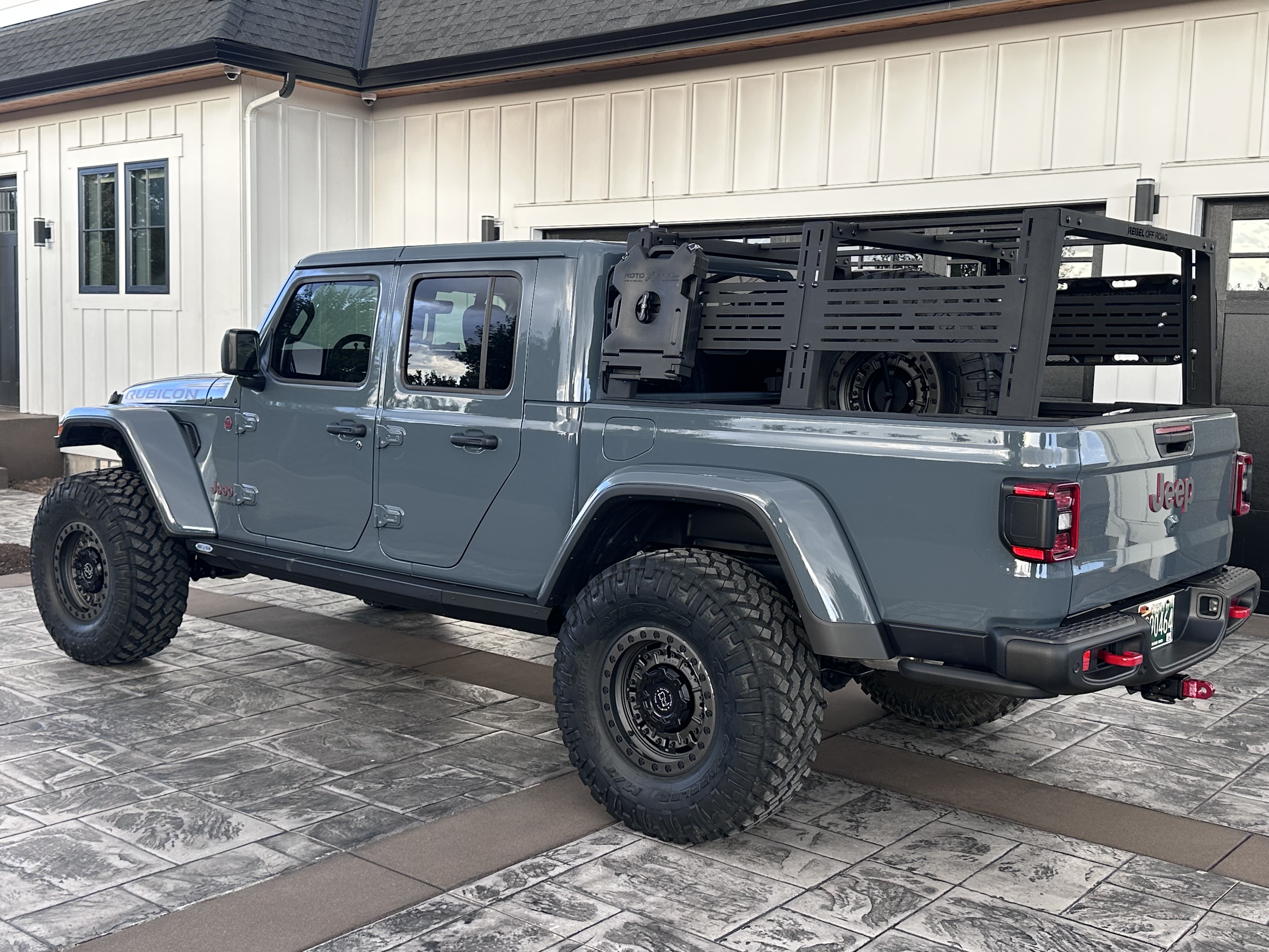 Used 2025 Jeep Gladiator Rubicon AWD/4WD image 4