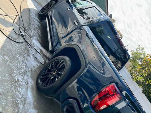 Used 2022 GMC Sierra 1500 Denali w/ Denali Reserve Package image 9