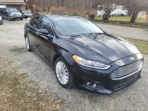 Used 2015 Ford Fusion Energi SE image 4