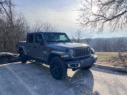 Used 2021 Jeep Gladiator Sport