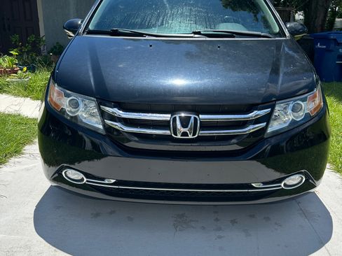 Used 2015 Honda Odyssey Touring image 6