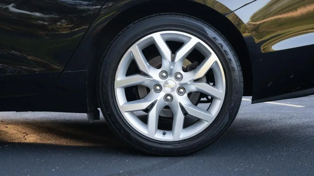 Used 2018 Chevrolet Impala Premier FWD image 20