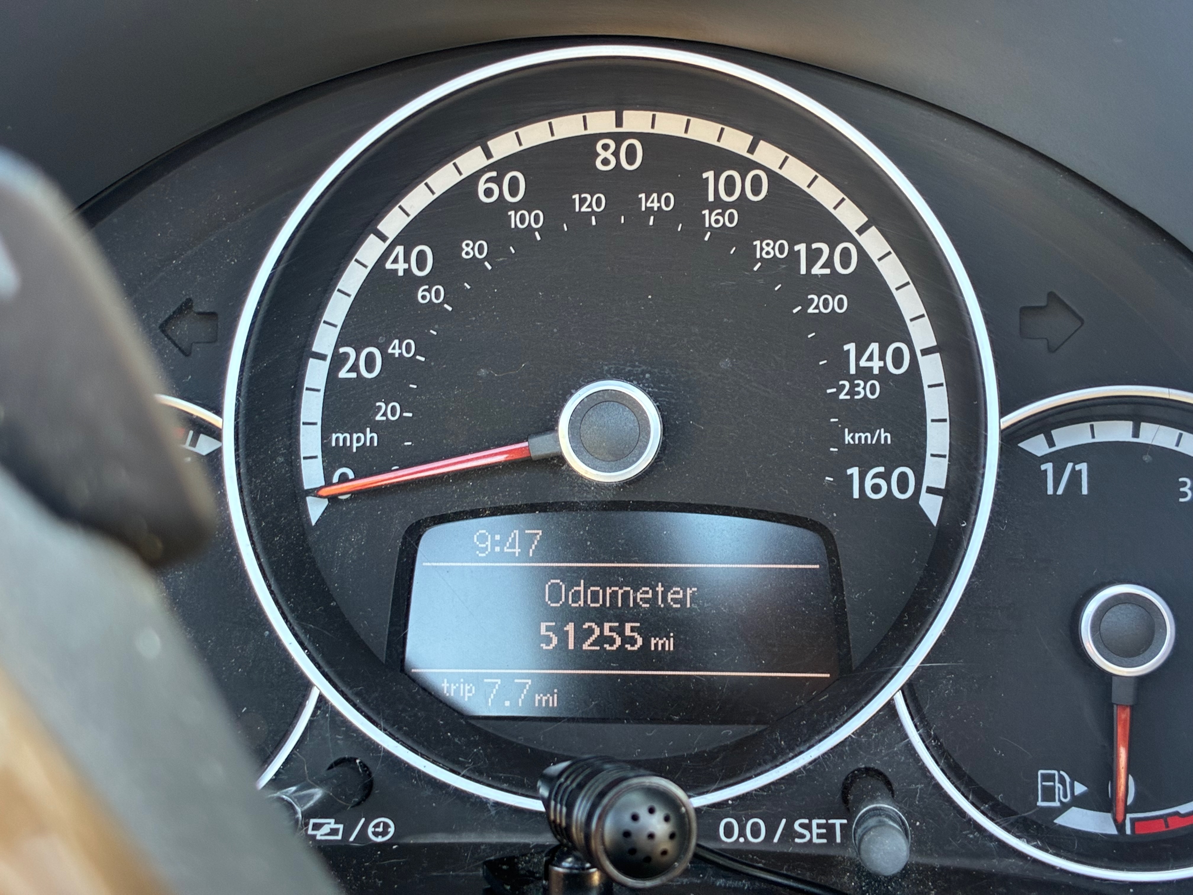 Used 2013 Volkswagen Beetle TDI FWD image 9
