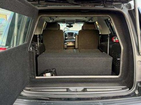 Used 2019 Chevrolet Suburban 3500 LT image 15