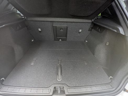 Used 2022 Volvo XC40 T5 R-Design image 20