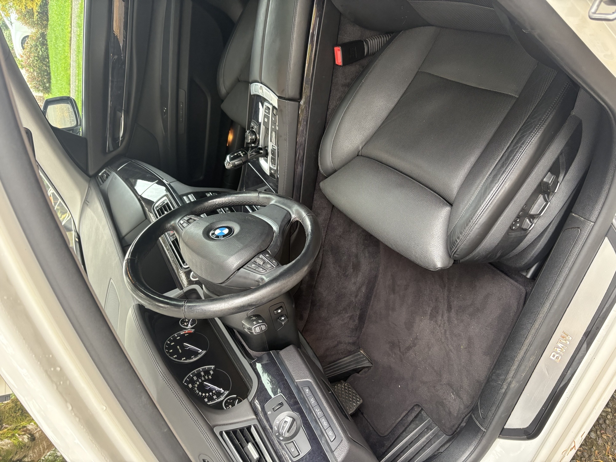 Used 2009 BMW 750Li RWD image 11
