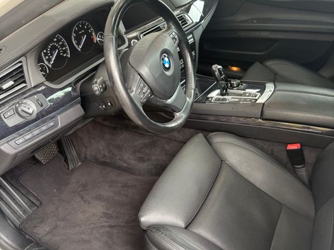 Used 2009 BMW 750Li image 11