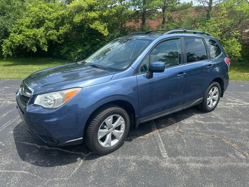 Used 2014 Subaru Forester 2.5i Premium w/ All-Weather Package AWD/4WD image 2