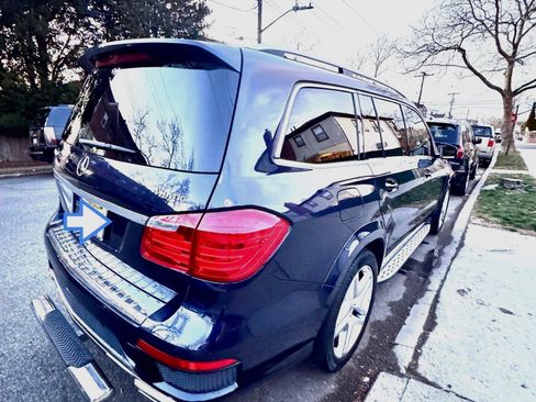 Used 2014 Mercedes-Benz GL 550 4MATIC image 4