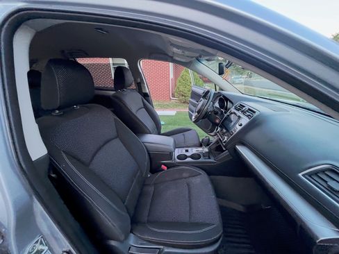 Used 2019 Subaru Outback 2.5i Premium AWD/4WD image 9