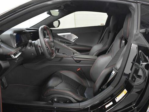 Used 2021 Chevrolet Corvette Stingray Premium Cpe w/ Z51 Performance Package image 14