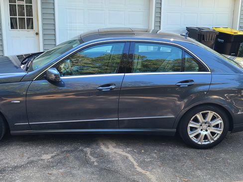 Used 2012 Mercedes-Benz E 350 4MATIC Sedan image 1