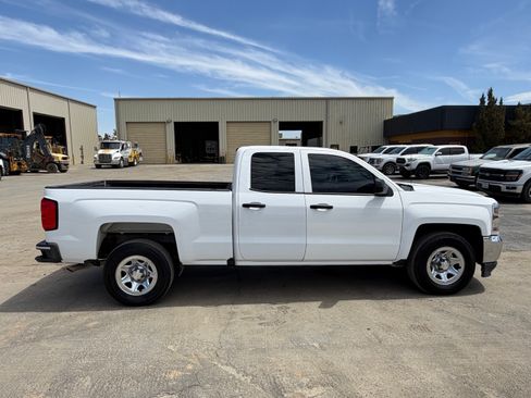 Used 2018 Chevrolet Silverado 1500 LS w/ Trailering Package RWD image 10