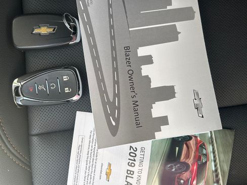 Used 2019 Chevrolet Blazer Premier w/ Sun and Wheels Package FWD image 30