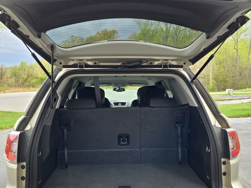 Used 2014 GMC Acadia SLE image 10