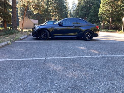 Used 2018 BMW M2 w/ Executive Package RWD image 8