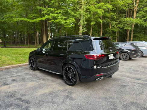 Used 2025 Mercedes-Benz GLS 450 4MATIC image 12