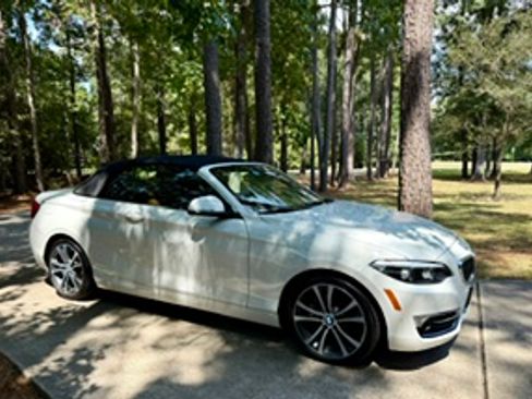 Used 2018 BMW 230i Convertible RWD image 8