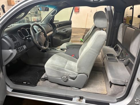 Used 2005 Toyota Tacoma 4x4 Access Cab image 14