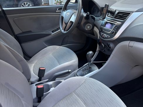 Used 2016 Hyundai Accent SE FWD image 10