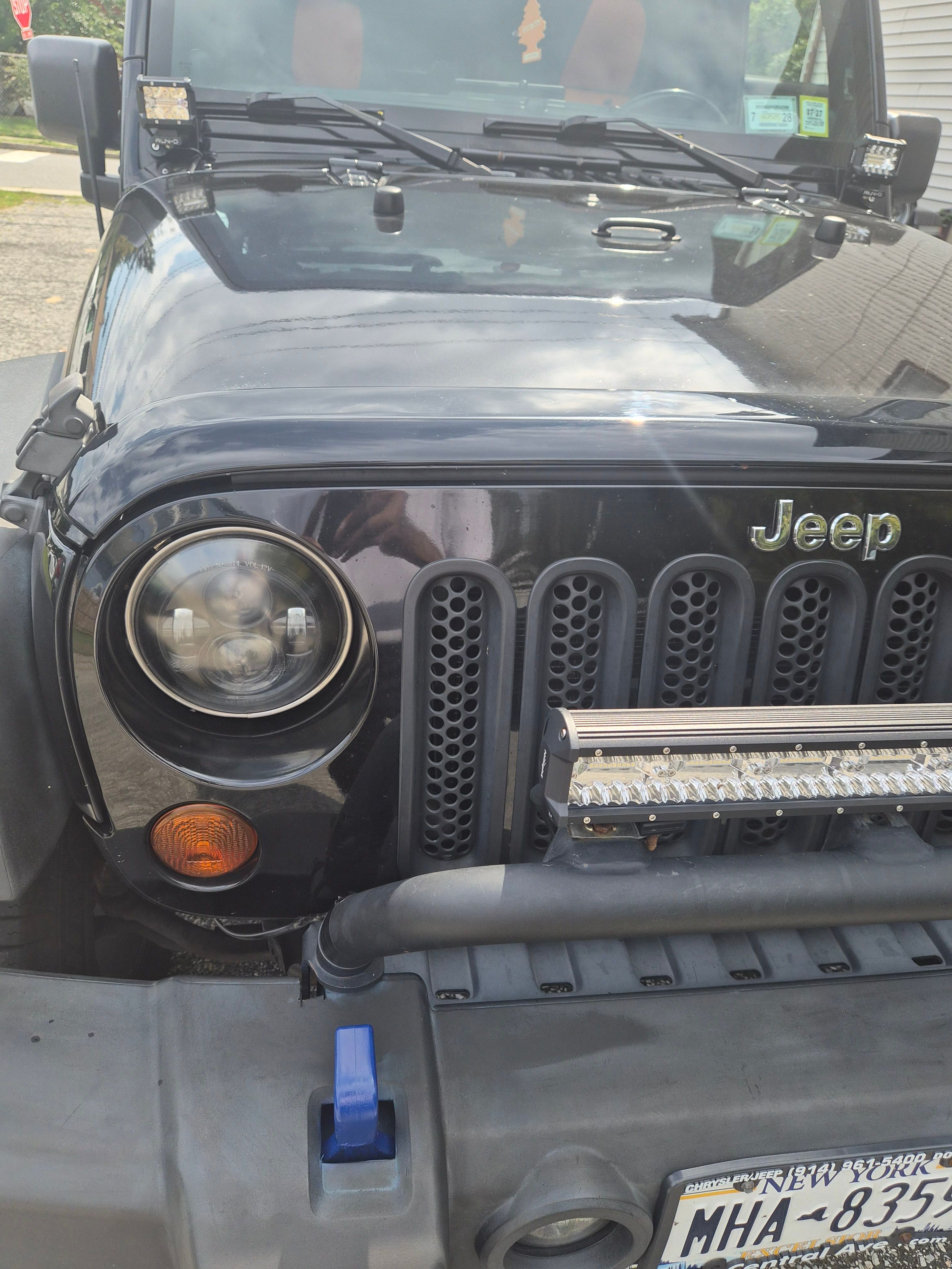 Used 2012 Jeep Wrangler Unlimited Sport AWD/4WD image 14