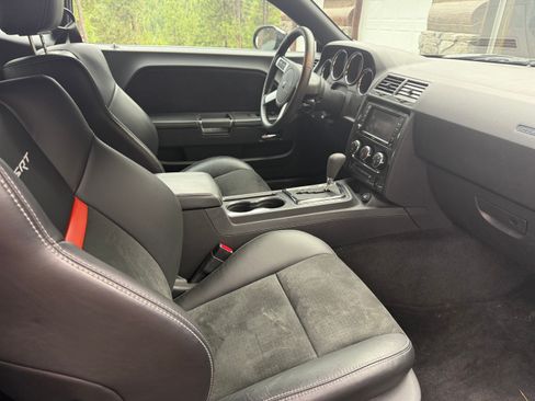 Used 2008 Dodge Challenger SRT8 RWD image 8