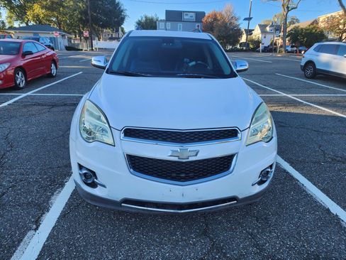 Used 2010 Chevrolet Equinox LT w/ Chrome Appearance Package image 1