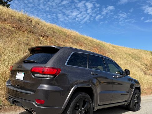 Used 2015 Jeep Grand Cherokee Altitude image 6