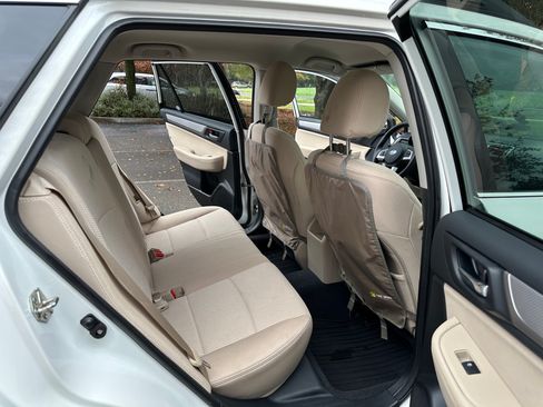 Used 2016 Subaru Outback 2.5i Premium image 4