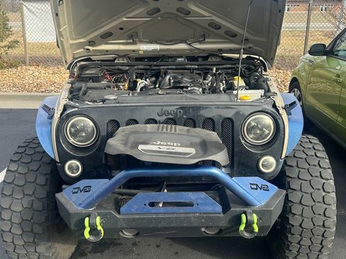Used 2017 Jeep Wrangler Sport image 16