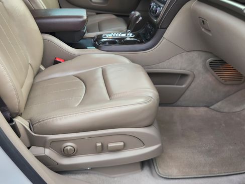 Used 2016 GMC Acadia Denali image 12