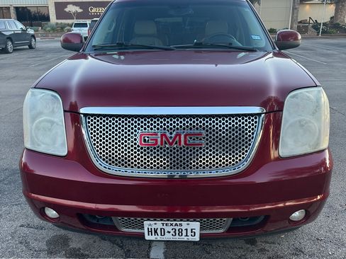Used 2009 GMC Yukon Denali image 1