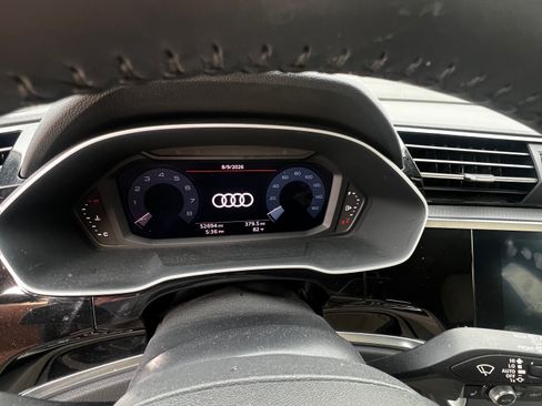 Used 2019 Audi Q3 2.0T Premium Plus w/ Premium Plus Package AWD/4WD image 10