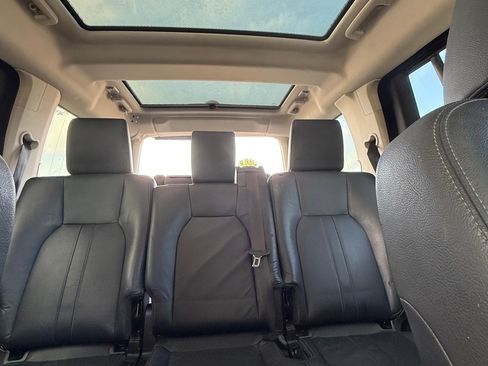 Used 2013 Land Rover LR4 HSE image 10