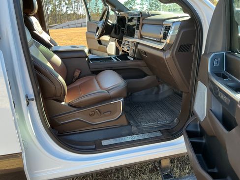 Used 2024 Ford F350 King Ranch w/ FX4 Off-Road Package image 22