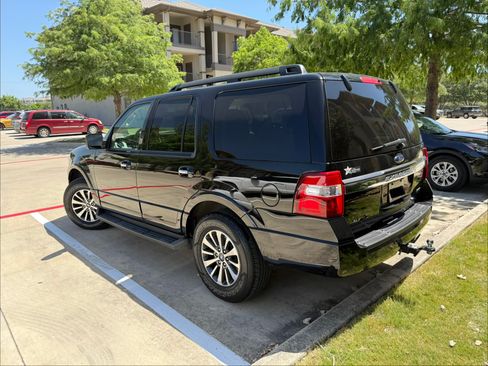 Used 2017 Ford Expedition XLT RWD image 10