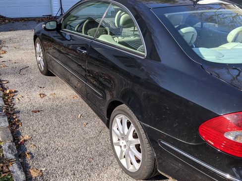 Used 2007 Mercedes-Benz CLK 350 Coupe image 5