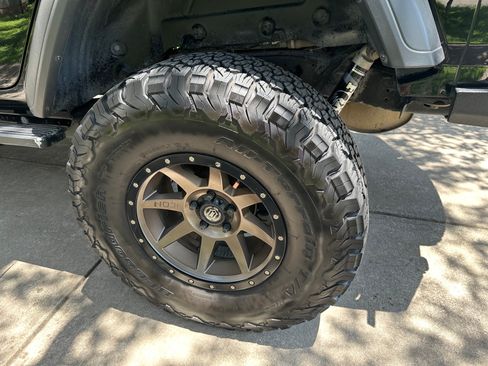 Used 2018 Jeep Wrangler Unlimited Sport S AWD/4WD image 20