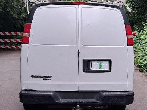 Used 2012 Chevrolet Express 2500 w/ Power Package image 10