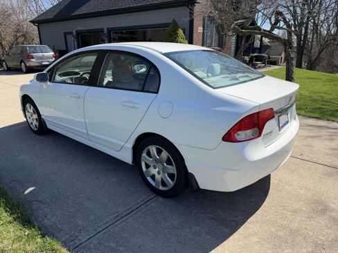 Used 2010 Honda Civic LX image 5