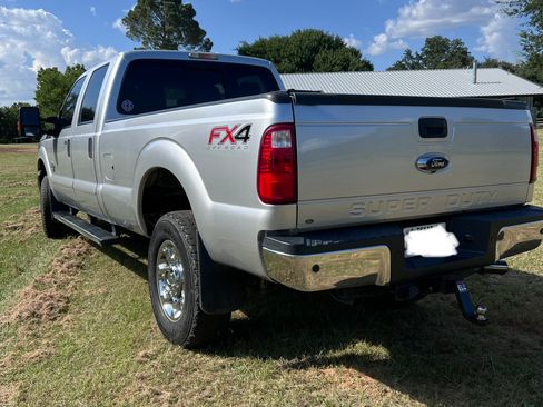 Used 2015 Ford F350 XLT w/ XLT Premium Package AWD/4WD image 2