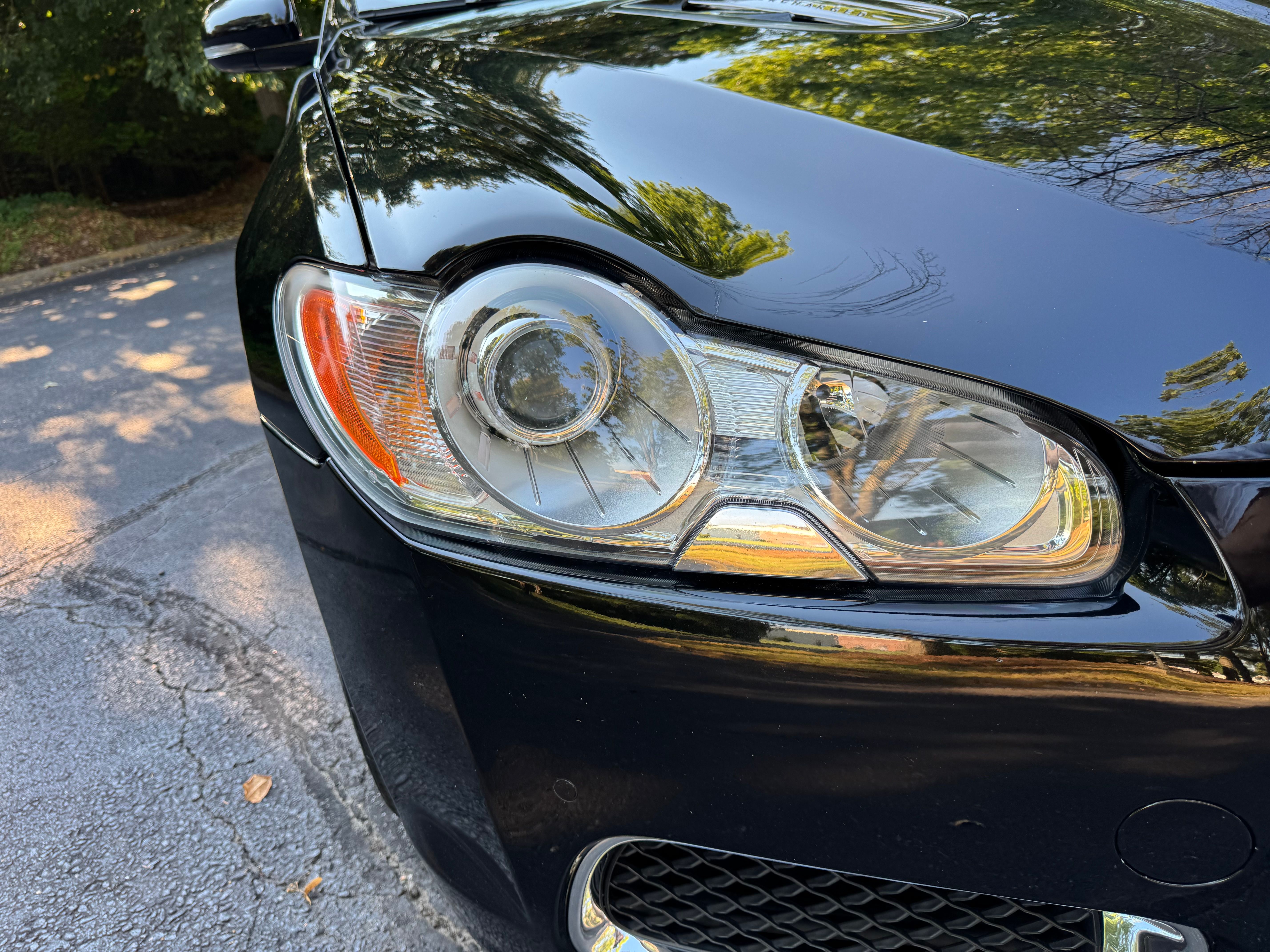 Used 2010 Jaguar XF R RWD image 11