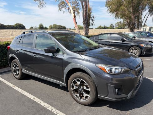 Used 2019 Subaru Crosstrek 2.0i Premium w/ Popular Package #3 AWD/4WD image 2